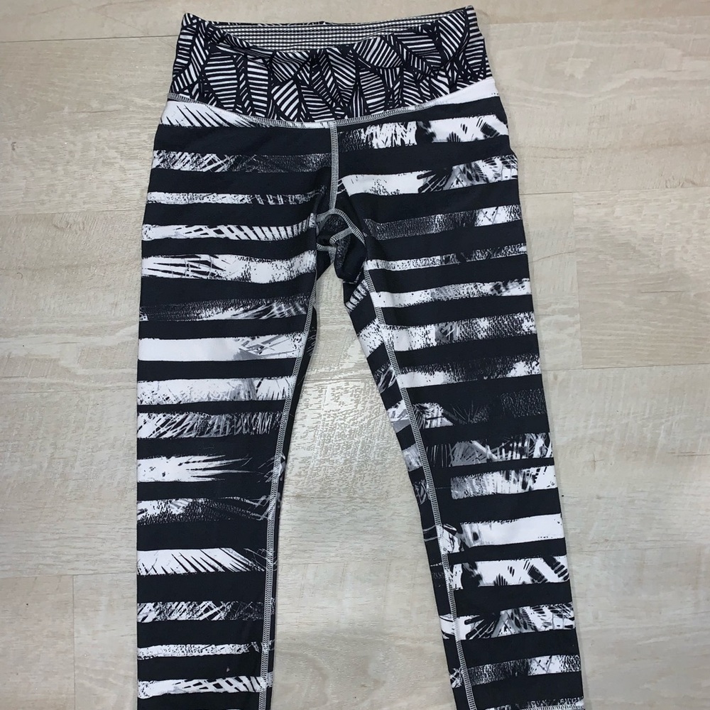 Lululemon Patterned Crop Leggings
